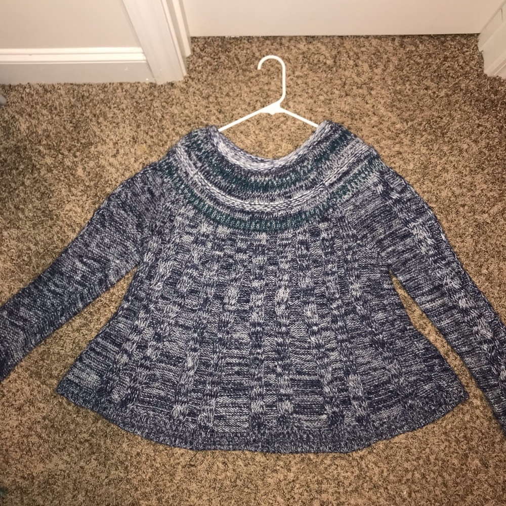 Hollister sweater